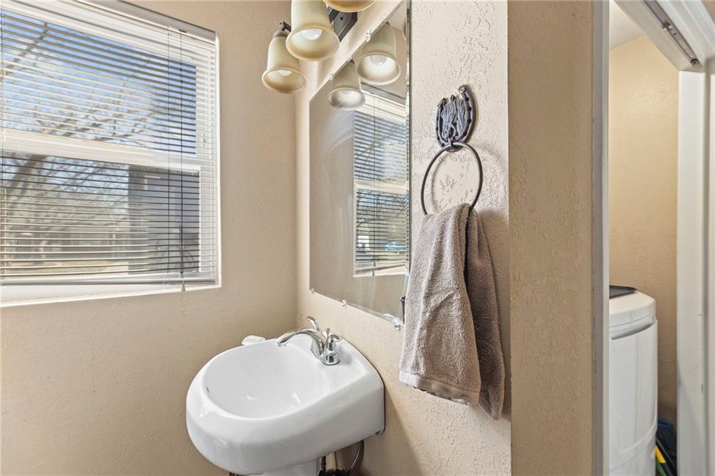 104 Southwest Alderson Place Lee's Summit, MO 64063 - Photo 16 of 23