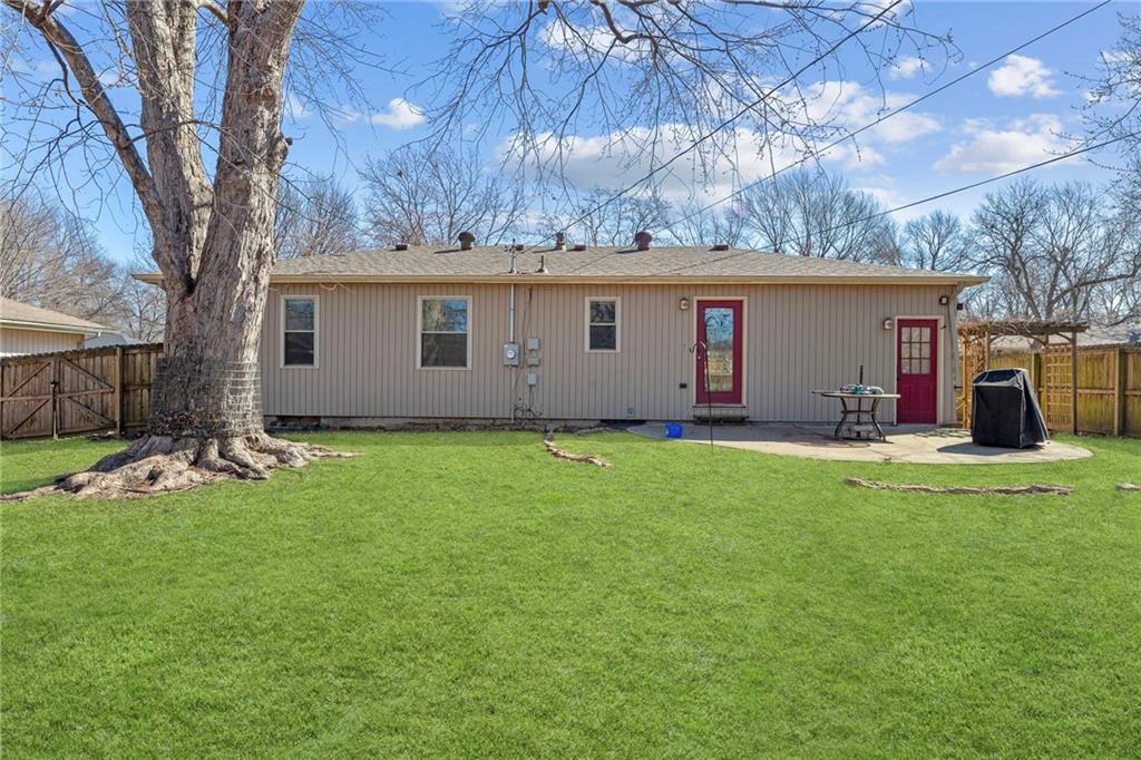 104 Southwest Alderson Place Lee's Summit, MO 64063 - Photo 20 of 23