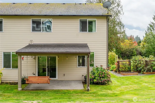 a front view of house with yard
