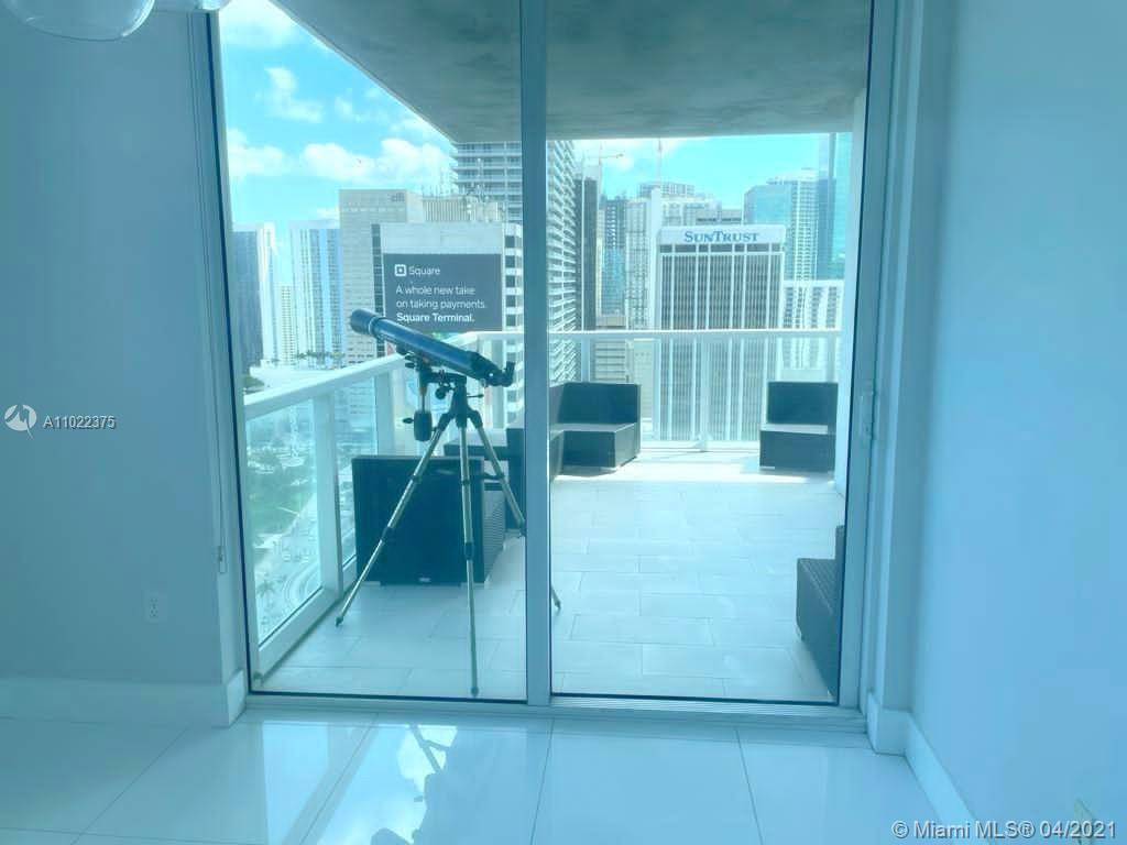 244 Biscayne Boulevard, Unit 3003 Miami, FL 33132 - Photo 12 of 30