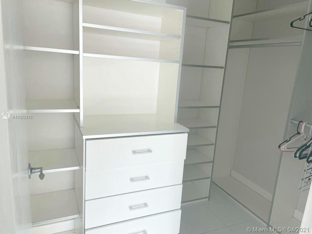 244 Biscayne Boulevard, Unit 3003 Miami, FL 33132 - Photo 14 of 30