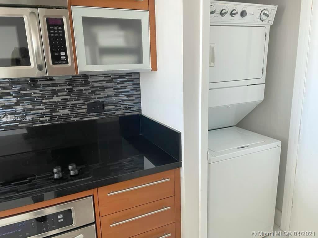 244 Biscayne Boulevard, Unit 3003 Miami, FL 33132 - Photo 23 of 30