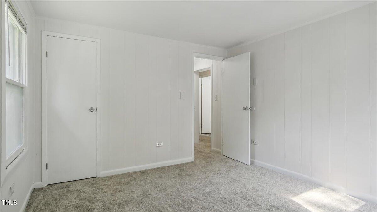 2530 Spring Valley Road Henderson, NC 27537 - Photo 25 of 45 a view of an empty room