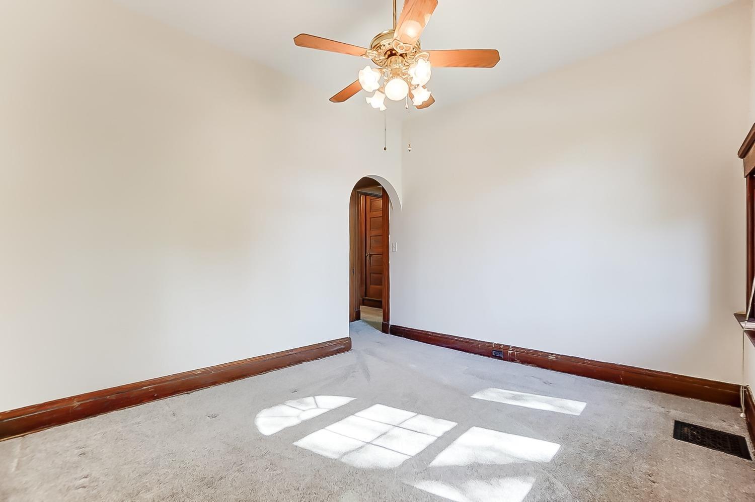4726 Winton Road Cincinnati, OH 45232 - Photo 25 of 37 Gallery Image 25