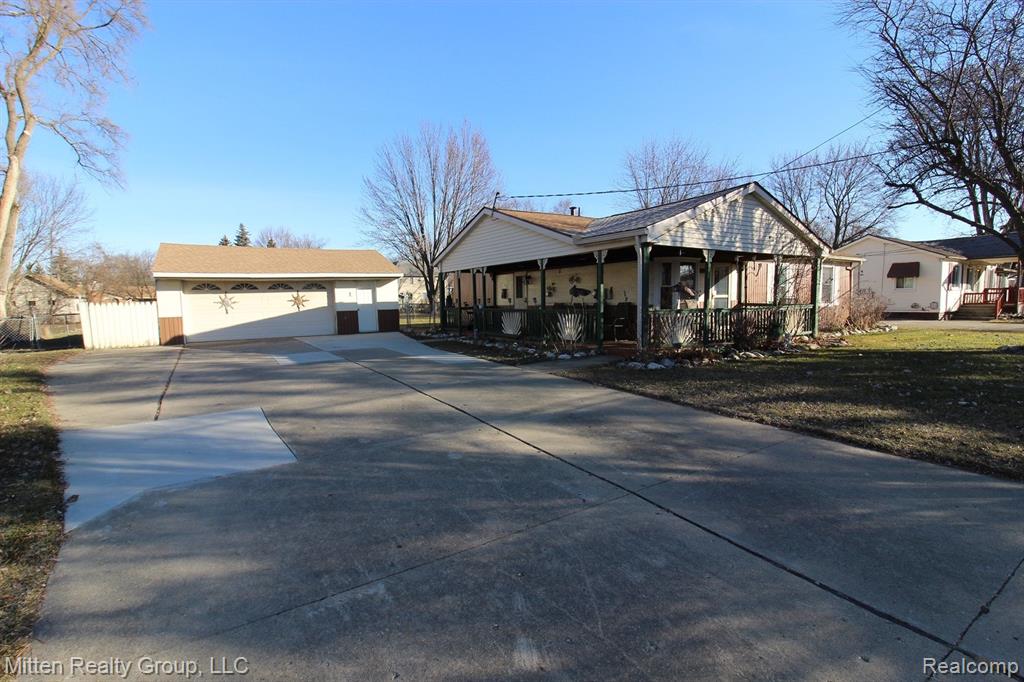2281 Lindell Road Sterling Heights, MI 48310 - Photo 2 of 24