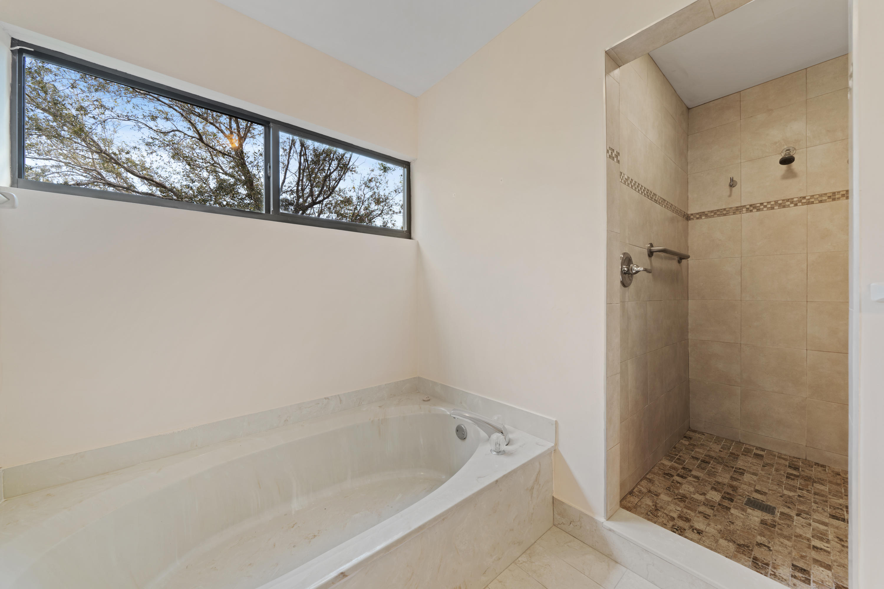 768 St Albans Drive Boca Raton, FL 33486 - Photo 12 of 29 Master Shower