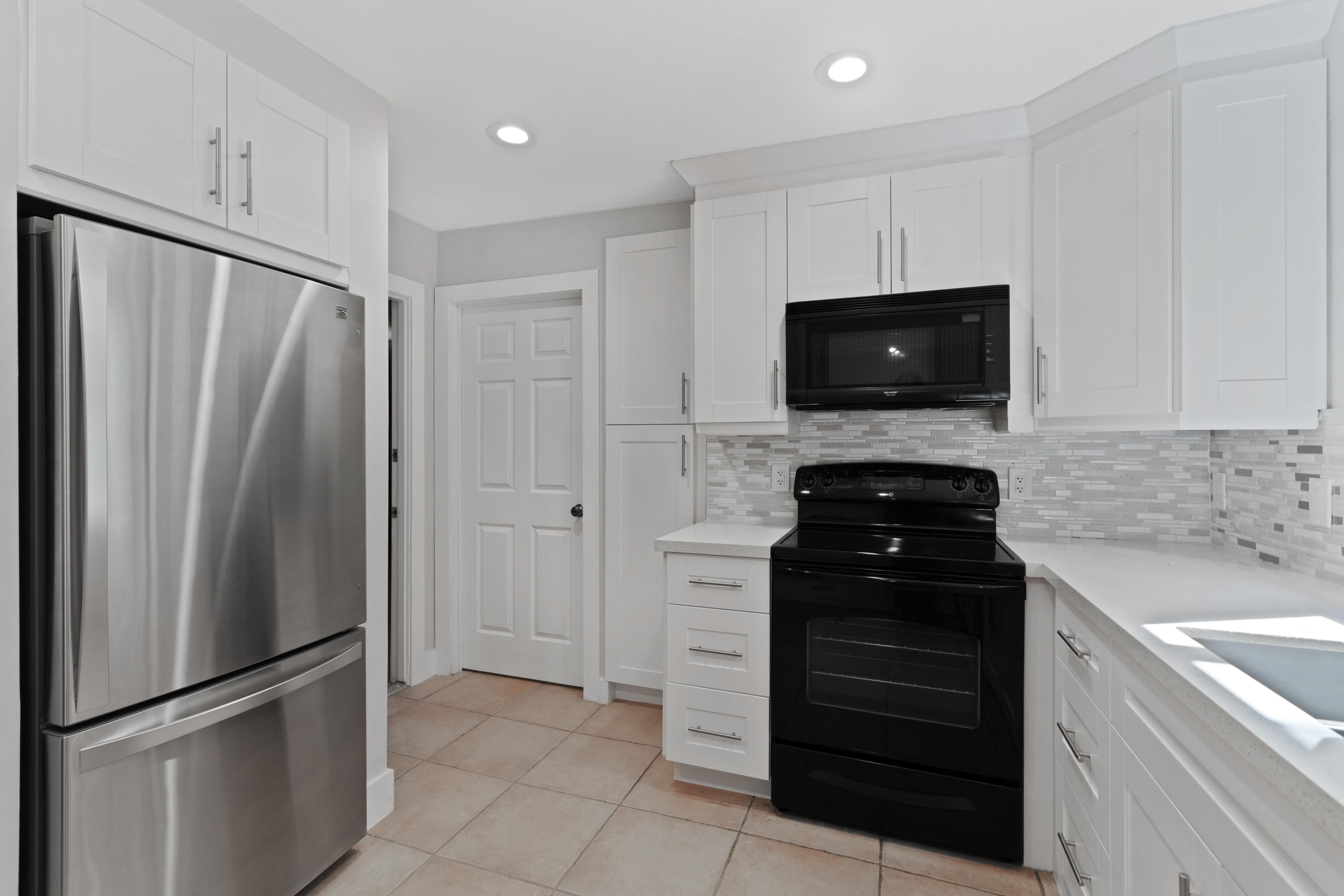 768 St Albans Drive Boca Raton, FL 33486 - Photo 5 of 29 Kitchen