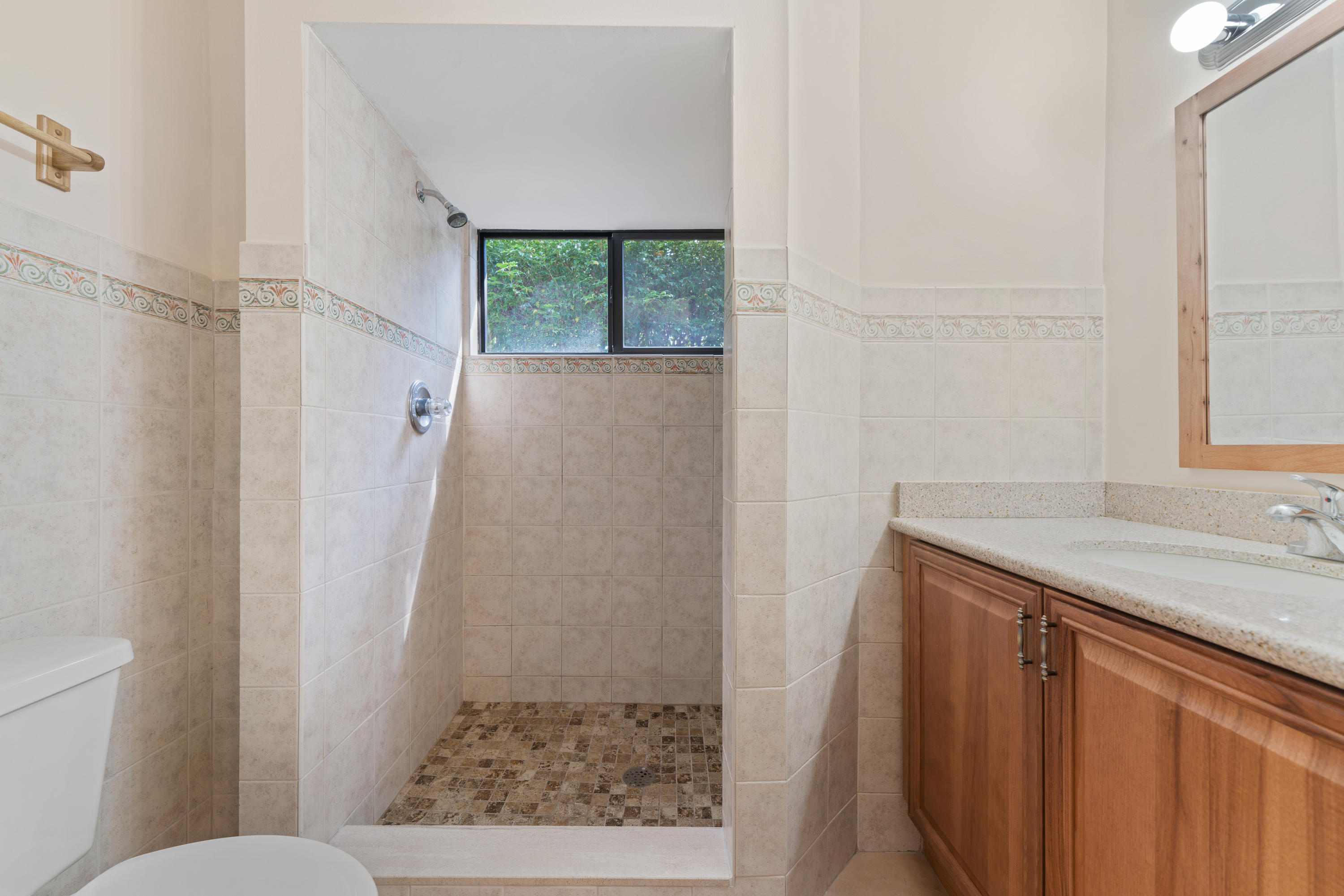 768 St Albans Drive Boca Raton, FL 33486 - Photo 10 of 29 1st Fl Full Bathroom