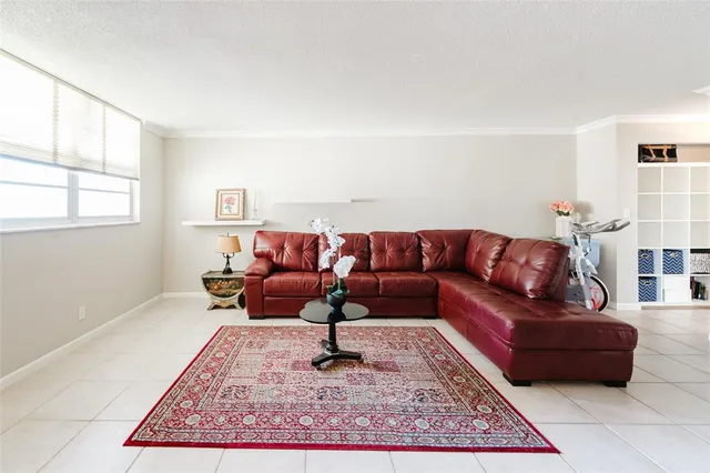 $177,000 | 1811 Jefferson Street, Unit 304, Hollywood, FL 33020