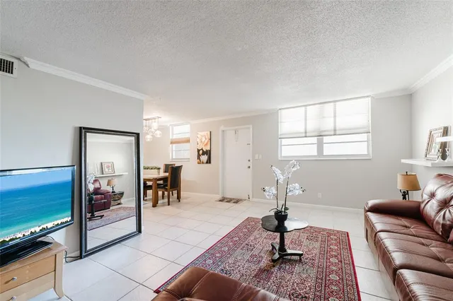 $177,000 | 1811 Jefferson Street, Unit 304, Hollywood, FL 33020