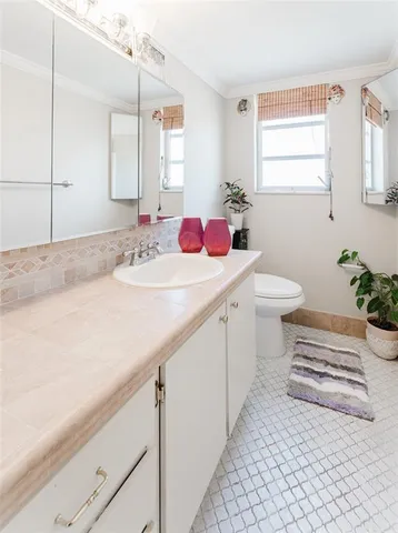 $177,000 | 1811 Jefferson Street, Unit 304, Hollywood, FL 33020