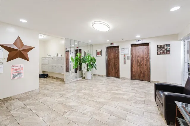 $177,000 | 1811 Jefferson Street, Unit 304, Hollywood, FL 33020