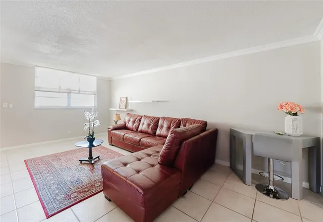 $177,000 | 1811 Jefferson Street, Unit 304, Hollywood, FL 33020