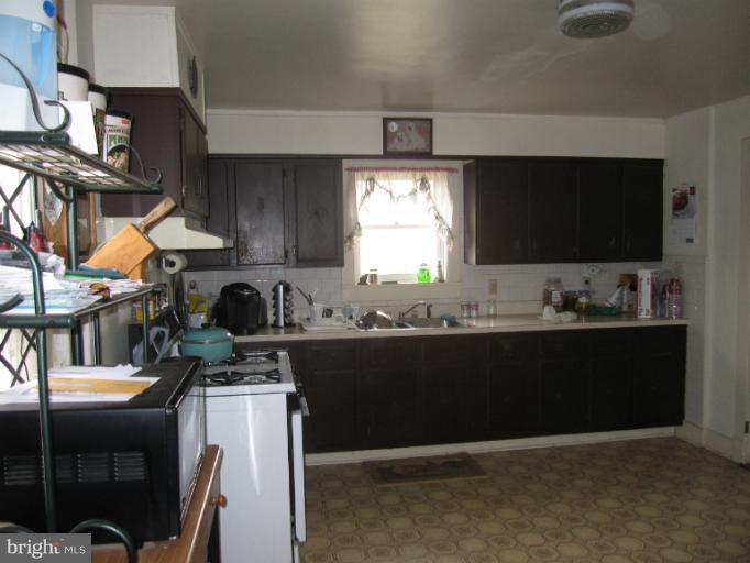 11911 Cregger Road Keymar, MD 21757 - Photo 2 of 19 Kitchen