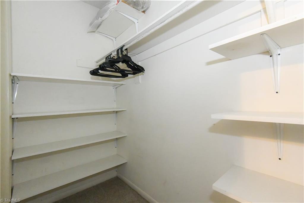 5735 Bramblegate Road, Unit E Greensboro, NC 27409 - Photo 20 of 25 Gallery Image 20
