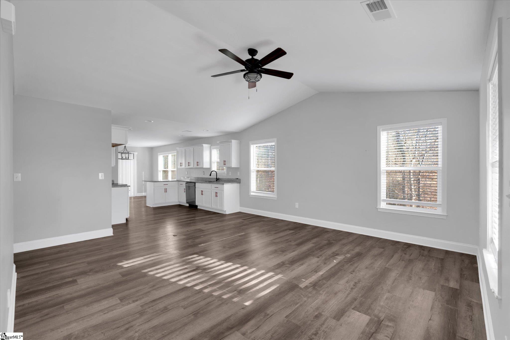 173 Riverside Drive Taylors, SC 29687 - Photo 2 of 15