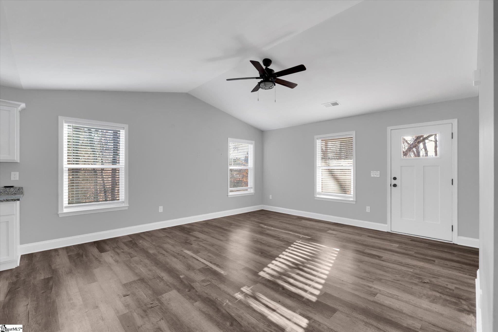 173 Riverside Drive Taylors, SC 29687 - Photo 3 of 15