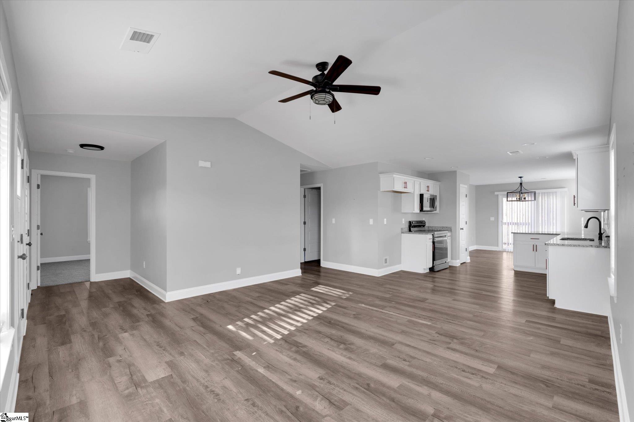 173 Riverside Drive Taylors, SC 29687 - Photo 4 of 15