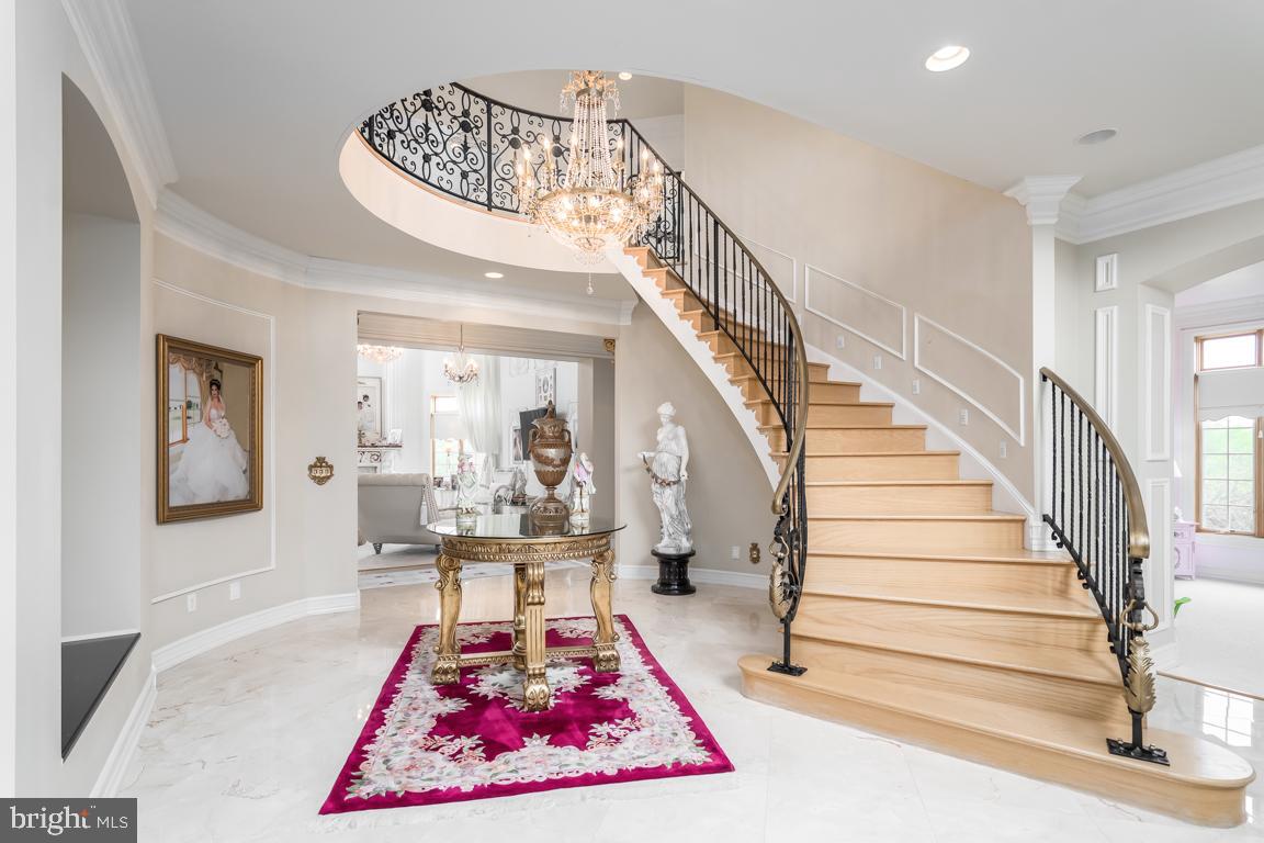6779 Keller Lime Plant Road Frederick, MD 21703 - Photo 11 of 74 a picture of a living room and entryway