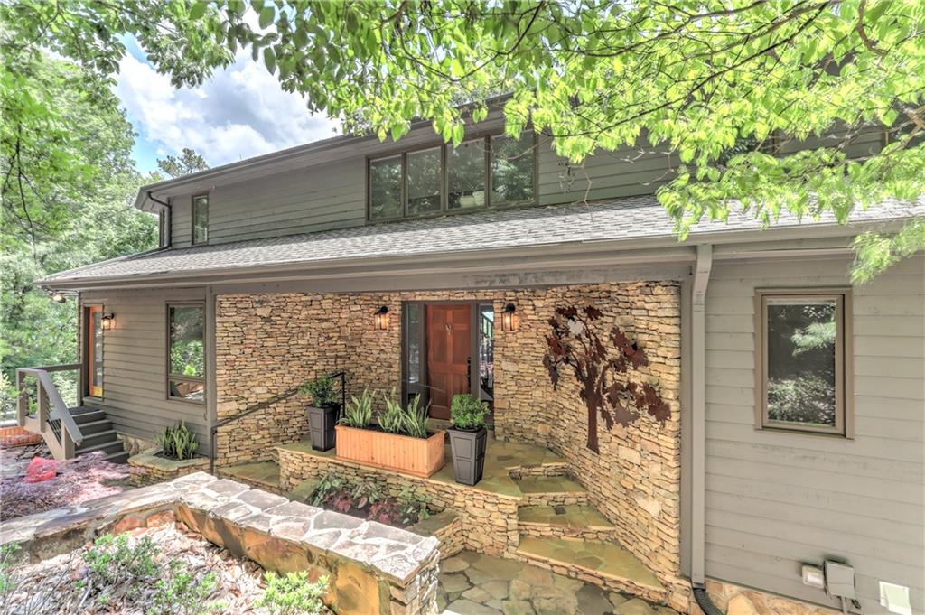 73 Falcon Heights Ln  