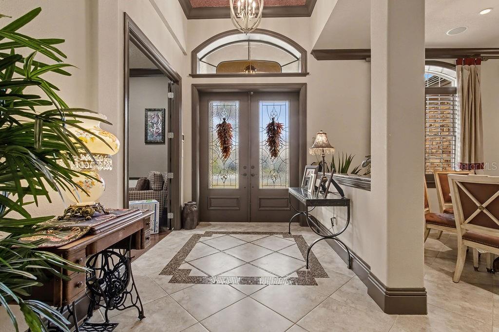 6662 Southwest 179th Ave Road Dunnellon, FL 34432 - Photo 4 of 51 a view of a livingroom with furniture and front door