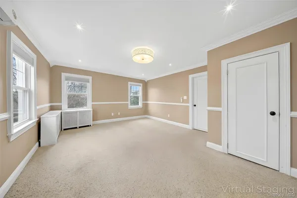 a view of livingroom with hardwood