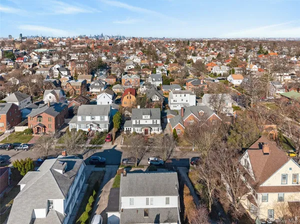 $1,830,000 | 35-20 165th Street | Murray Hill - Flushing