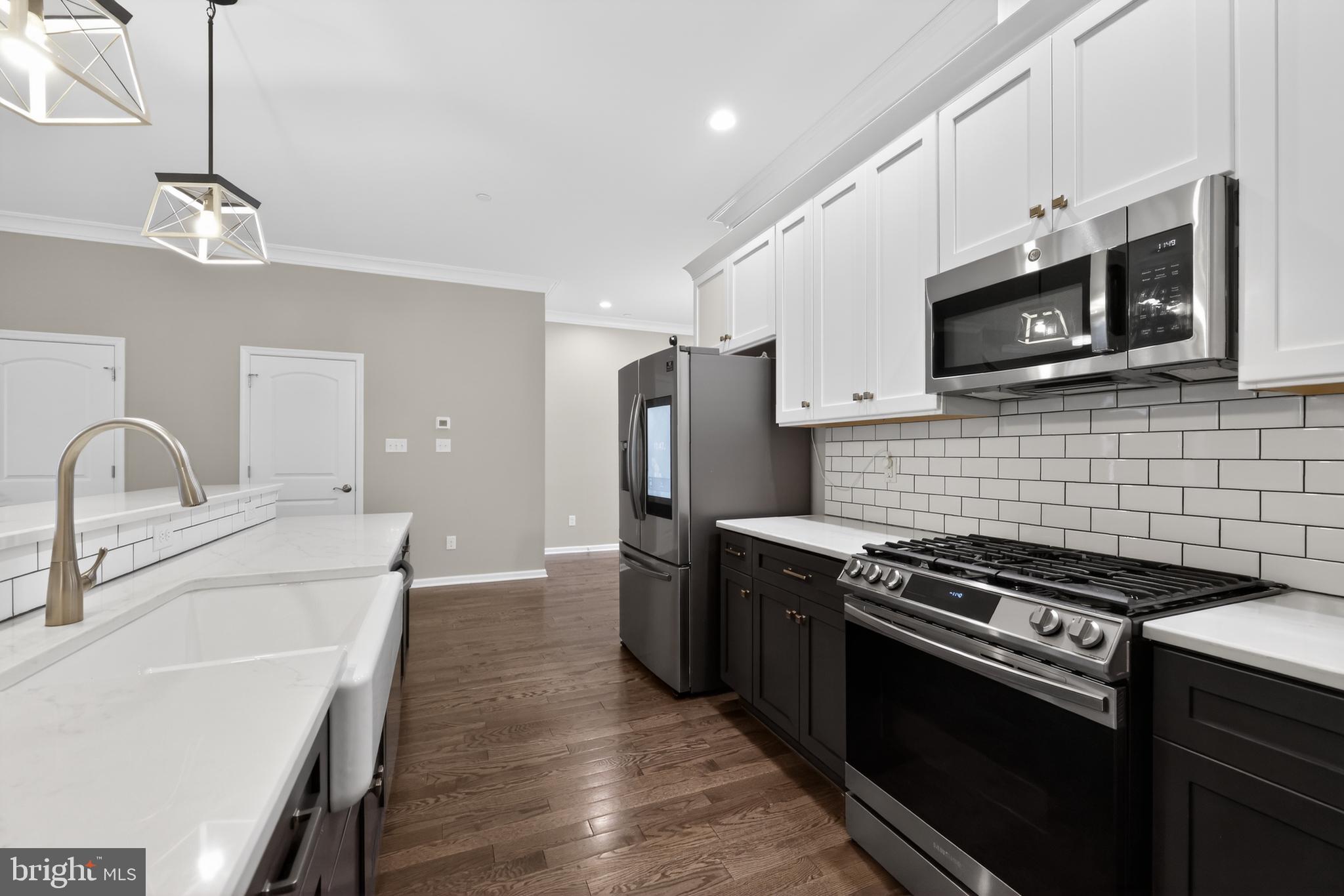 3333 Pietro Way Philadelphia, PA 19145 - Photo 5 of 23 Modern kitchen with sleek finishes.