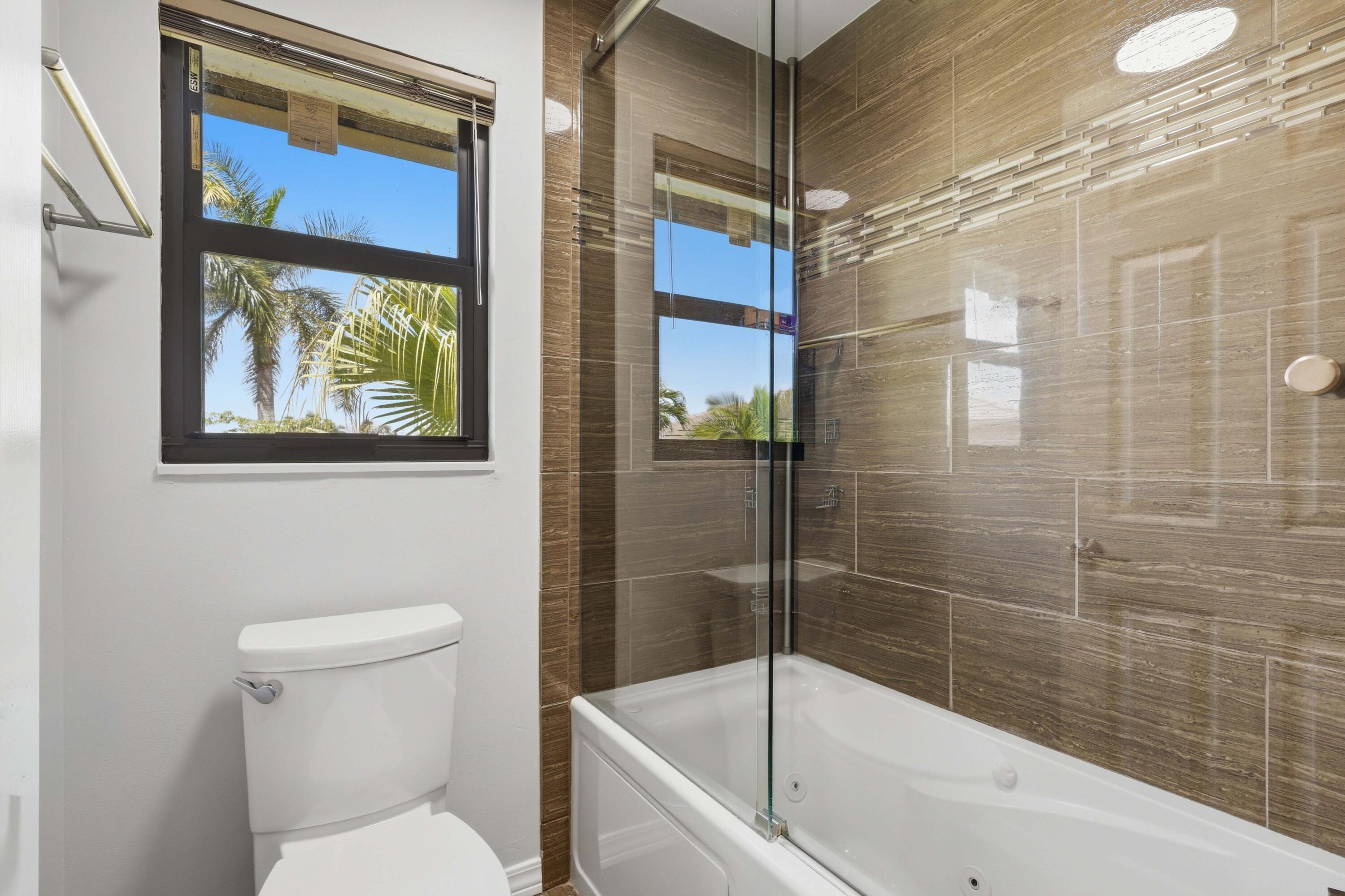 22257 Vista Lago Drive Boca Raton, FL 33428 - Photo 39 of 82 Upstairs Bathroom w/ Spa