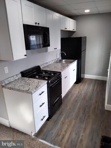 $1,100 | 4329 Main Street, Unit 1, Philadelphia, PA 19127