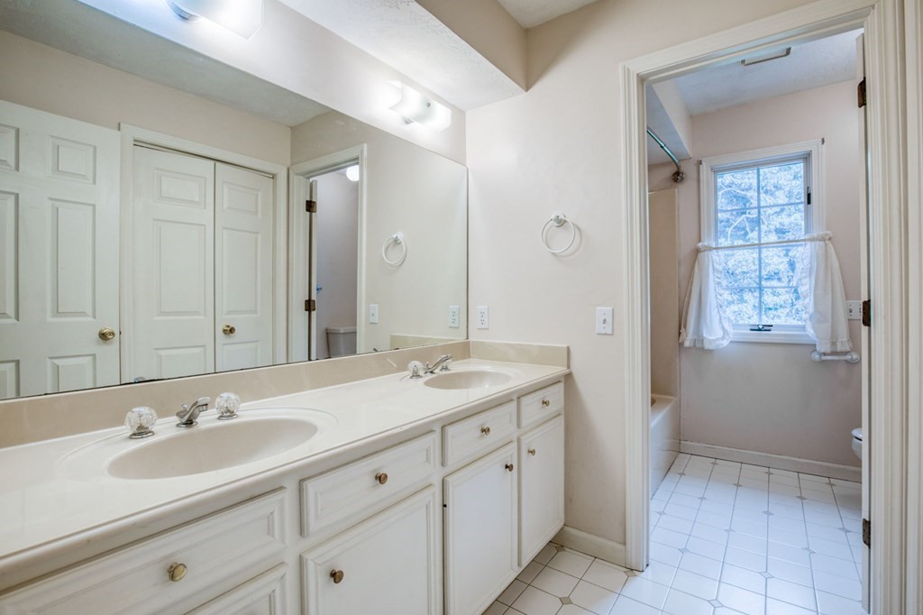 8 Old Farm Road Wilbraham, MA 01095 - Photo 18 of 35 Gallery Image 18