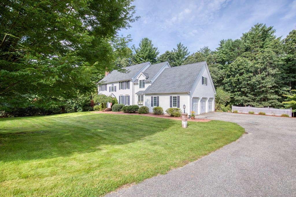 8 Old Farm Road Wilbraham, MA 01095 - Photo 3 of 35 Gallery Image 3