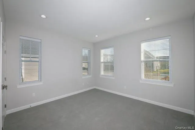 $5,025 | 198 Sutton Court, Unit 198, Mount Sinai, NY 11766