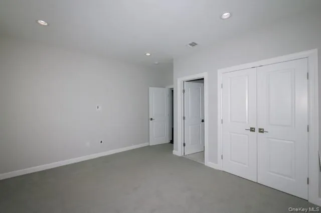 $5,025 | 198 Sutton Court, Unit 198, Mount Sinai, NY 11766