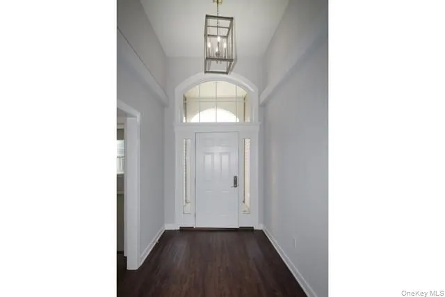 $5,025 | 198 Sutton Court, Unit 198, Mount Sinai, NY 11766