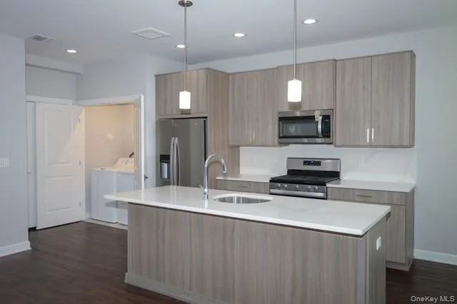 $5,025 | 198 Sutton Court, Unit 198, Mount Sinai, NY 11766