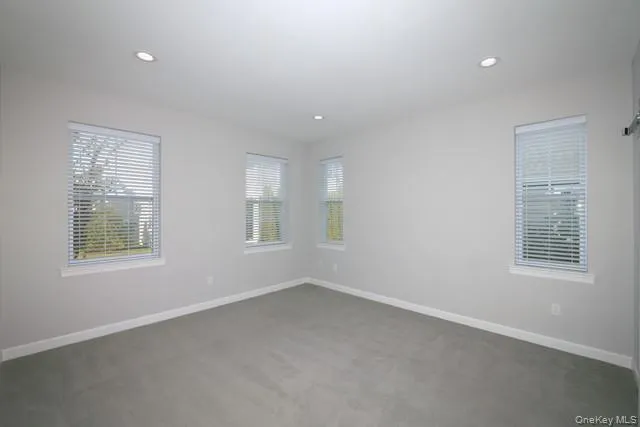 $5,025 | 198 Sutton Court, Unit 198, Mount Sinai, NY 11766