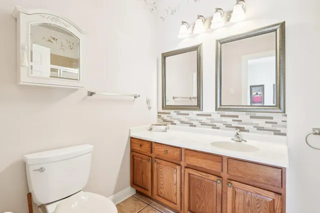 $344,900 | 8648 Roxbury Way, Oak Creek, WI 53154