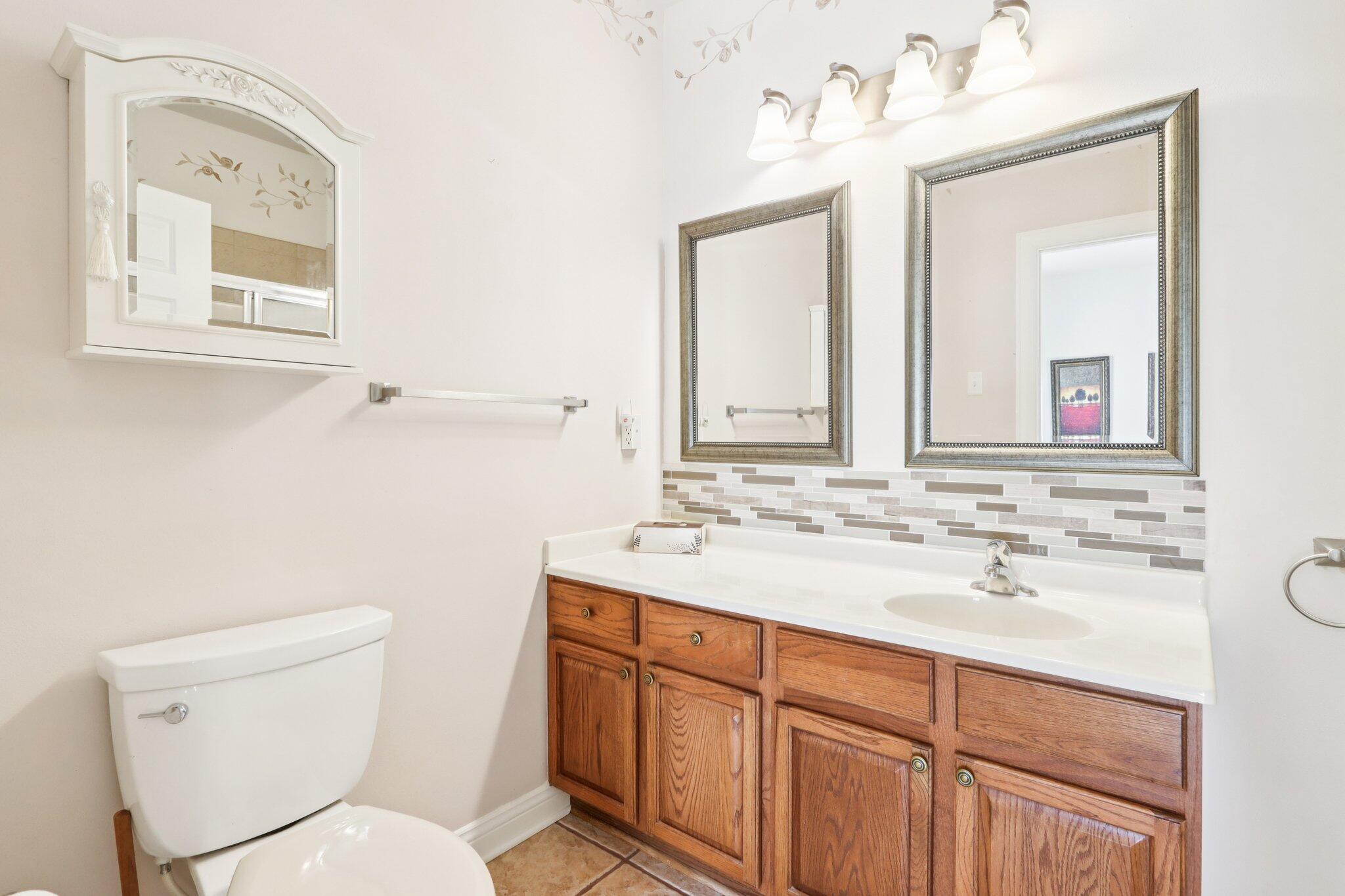 8648 Roxbury Way Oak Creek, WI 53154 - Photo 27 of 38 Master Bathroom!