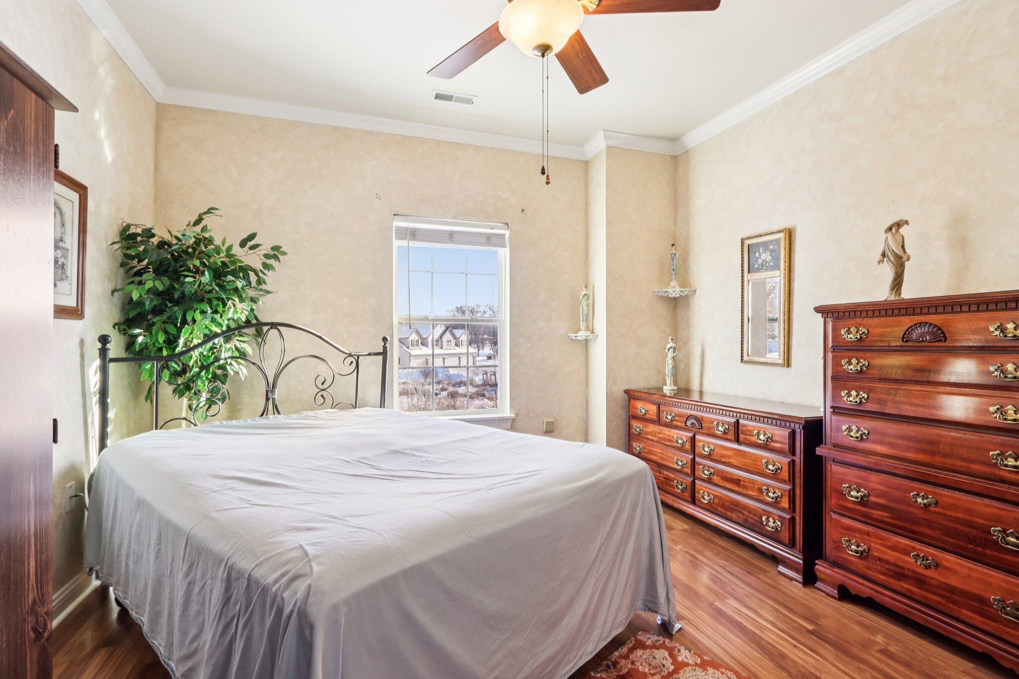 8648 Roxbury Way Oak Creek, WI 53154 - Photo 30 of 38 2nd Bedroom!