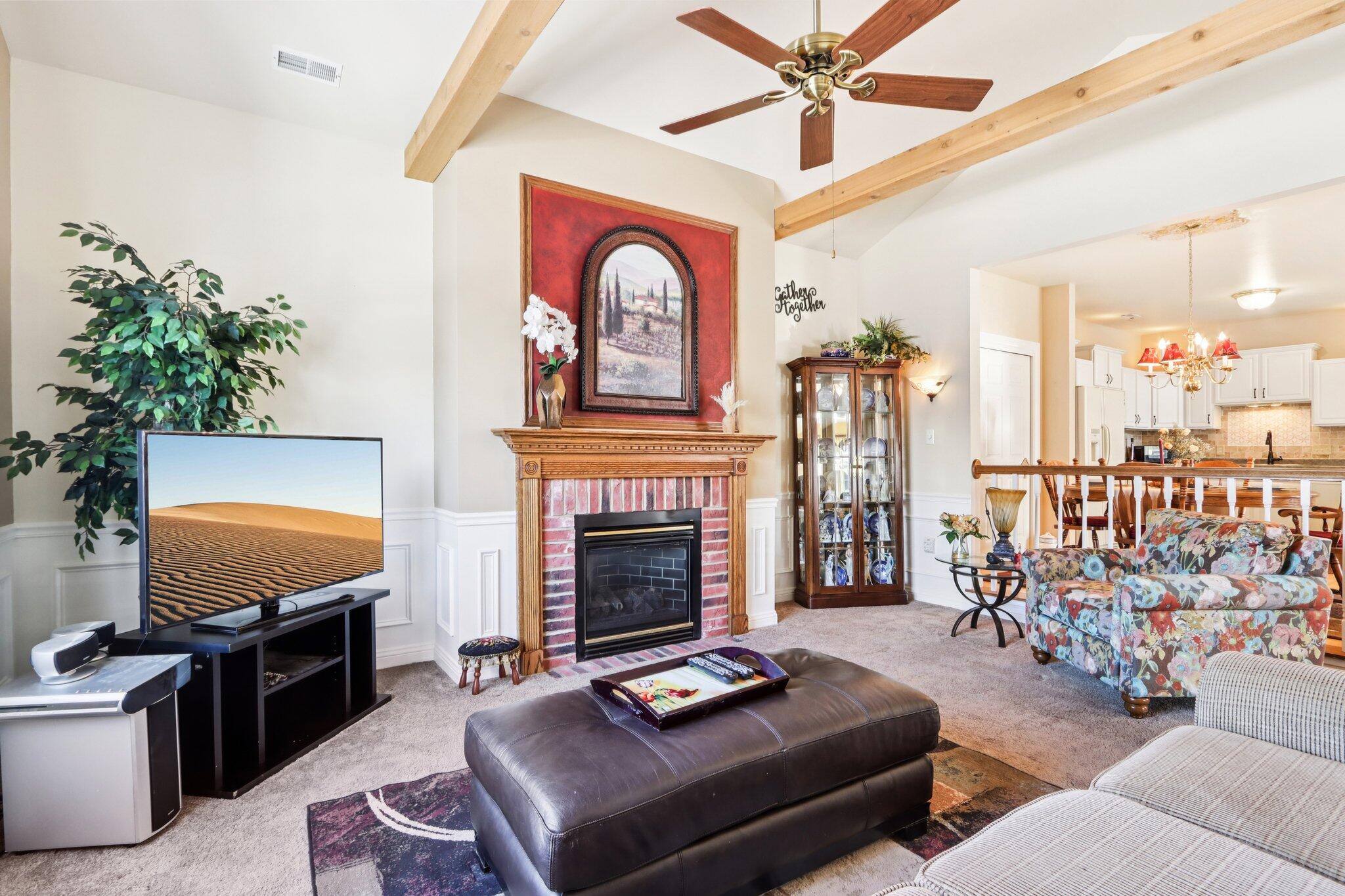 8648 Roxbury Way Oak Creek, WI 53154 - Photo 7 of 38 Gas Fireplace!