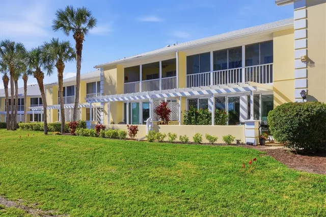 $230,000 | 414 Cerromar Circle South, Unit 249, Venice, FL 34293