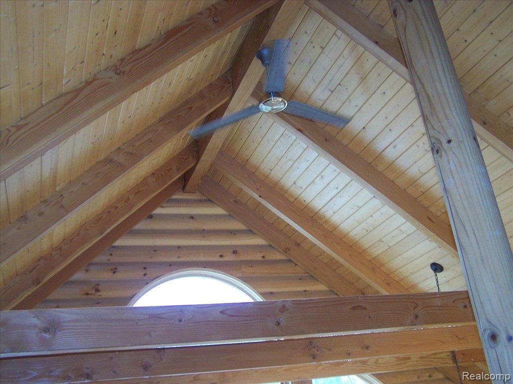 2530 South Bull Run Road Fowlerville, MI 48836 - Photo 11 of 20 22' HIGH CEILINGS