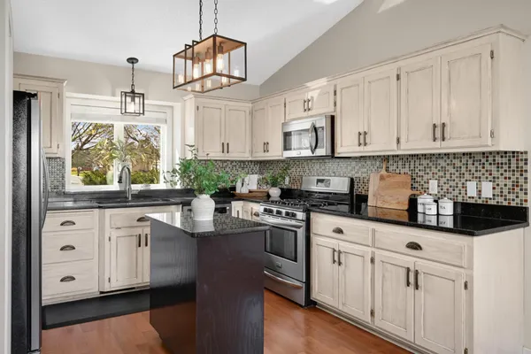 $470,000 | 15556 Danbury Avenue West, Rosemount, MN 55068