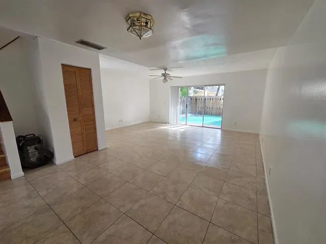 $2,500 | 6512 Southwest 41st Place, Unit 163, Davie, FL 33314