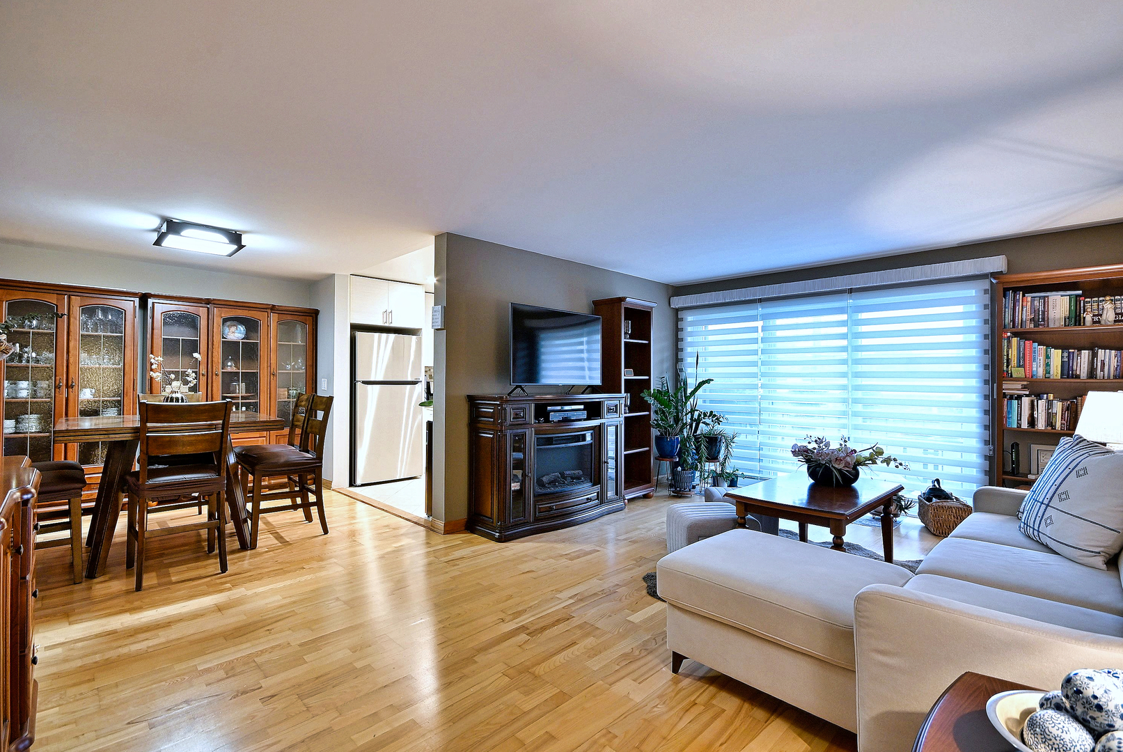 2 North Dee Road, Unit 203 Park Ridge, IL 60068 - Photo 9 of 29 Gallery Image 9