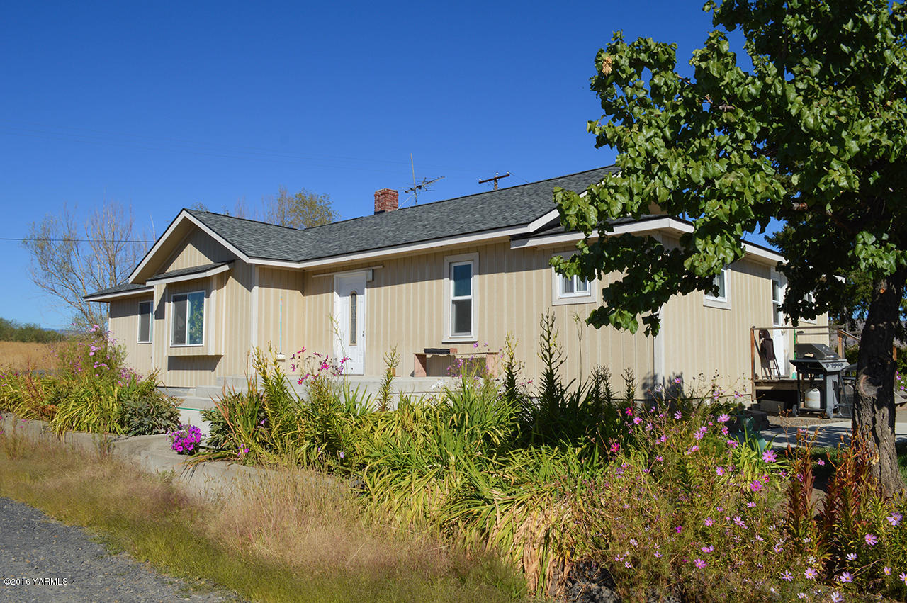 14650 Fisk Road Yakima, WA 98908 - Photo 18 of 38 Front