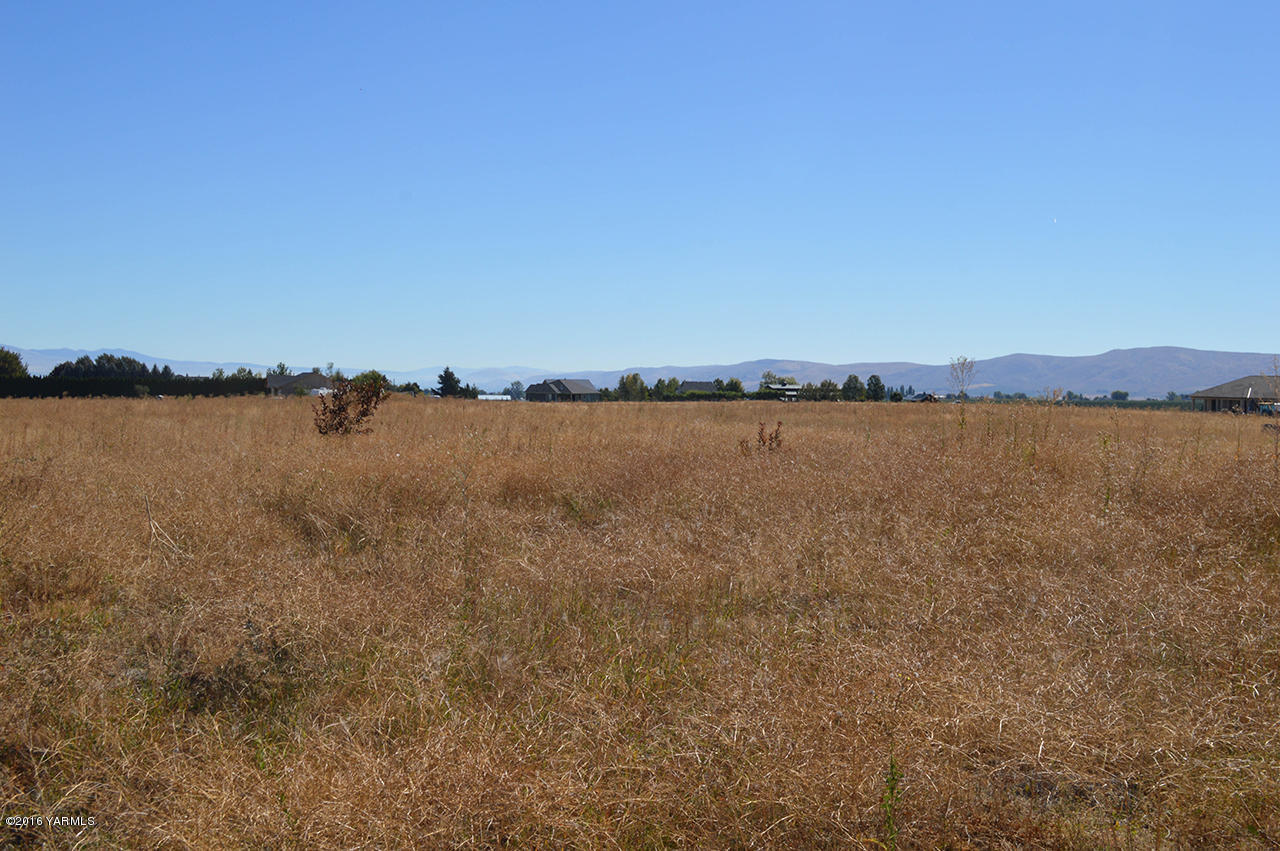 14650 Fisk Road Yakima, WA 98908 - Photo 26 of 38 Looking Southeast