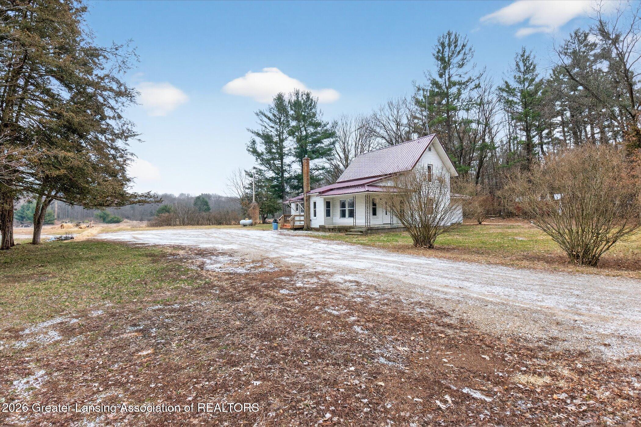 5941 Mt Hope Road South Carson City, MI 48811 - Photo 2 of 40 02-5941-Mt-Hope-Rd-Carson-City-MI-48811-