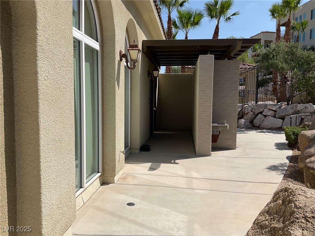 2555 Hampton Road, Unit 4209 Henderson, NV 89052 - Photo 62 of 67 View of patio featuring shower areas